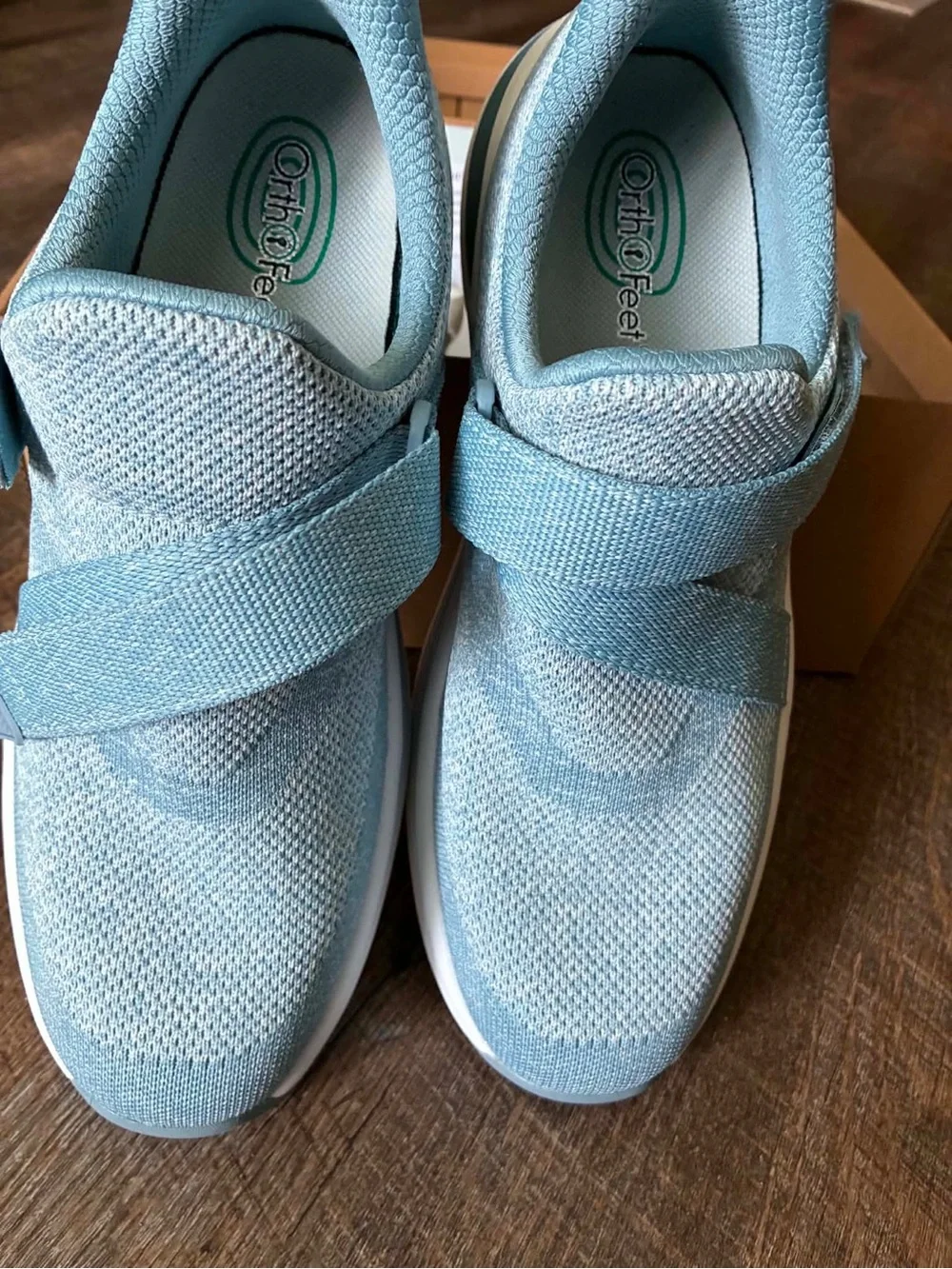 Orthofeet Naya Knit Sneakers in Light Blue (Size 10.5, medium (b) width)